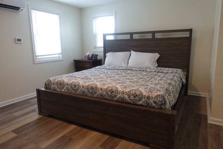 Room 6 of 11