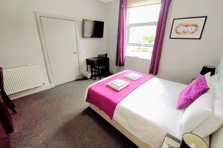 Room 8 of 61