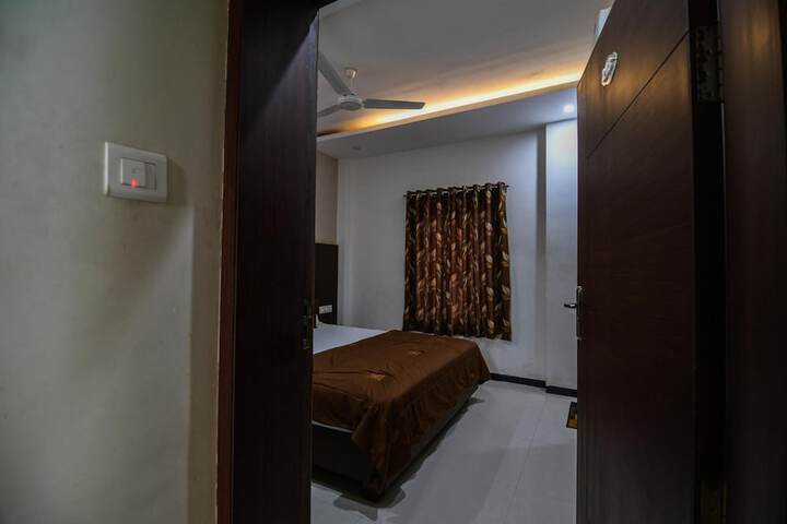 Room 28 of 57