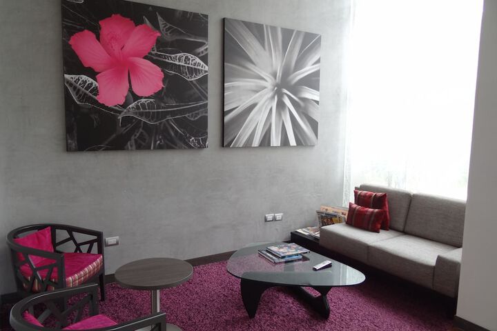 Entrance & Lobby