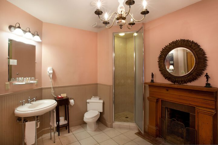 Room 155 of 170