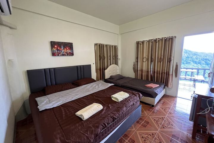 Room 30 of 60