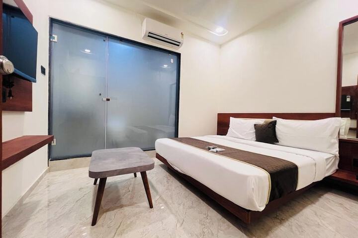 Room 15 of 27