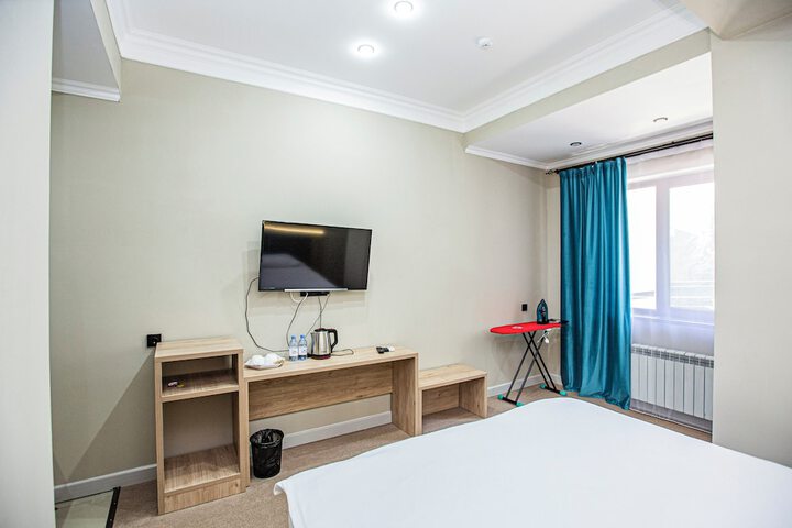 Room 8 of 41