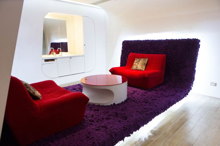 Room 43 of 81
