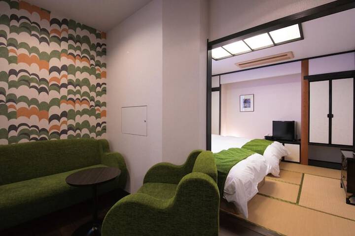 Room 4 of 53