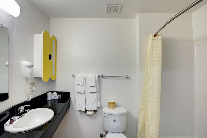 Room 22 of 47