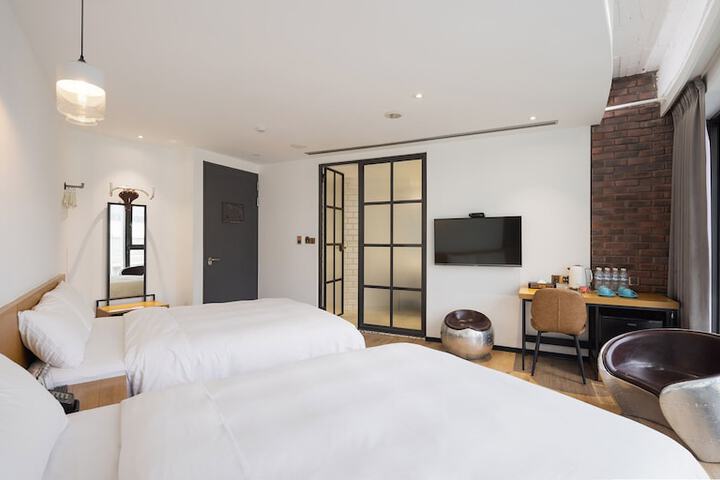Room 88 of 151