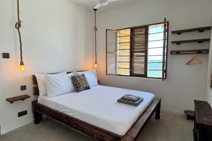 Room 6 of 61