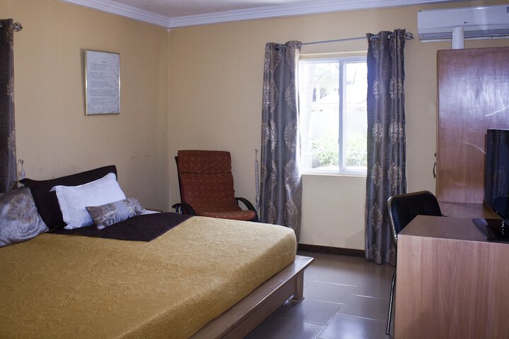 Room 15 of 66
