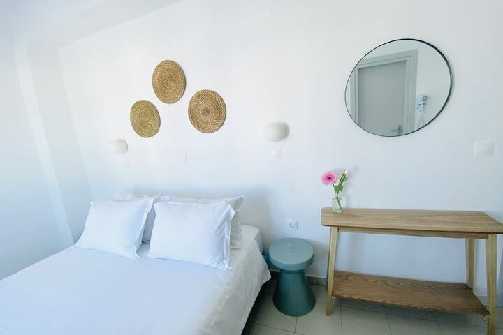 Room 27 of 61