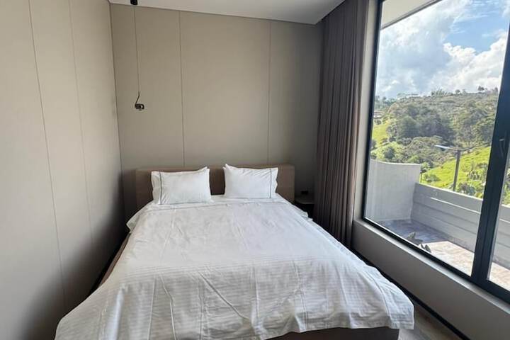 Room 17 of 159