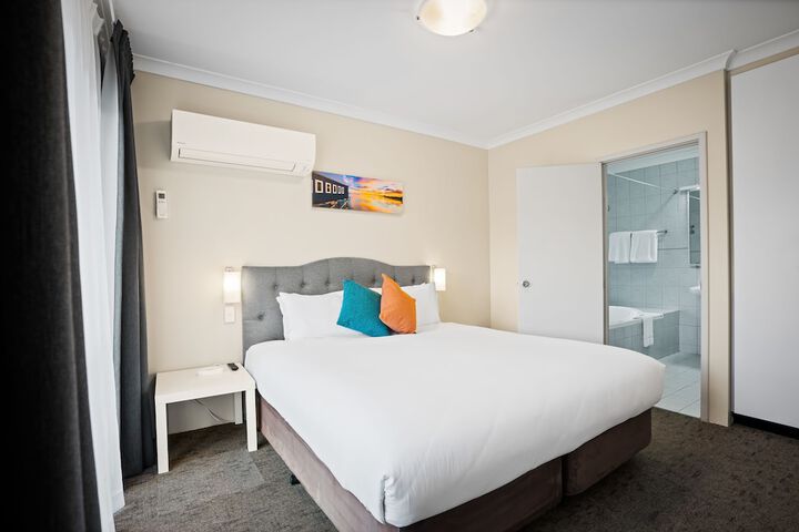 Room 3 of 60