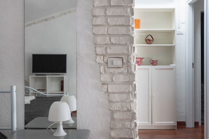 Room 18 of 18