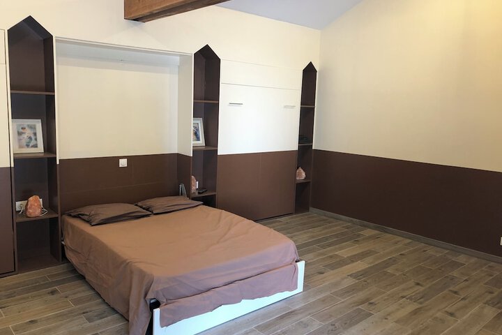 Room 22 of 66
