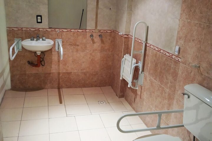 Room 4 of 10
