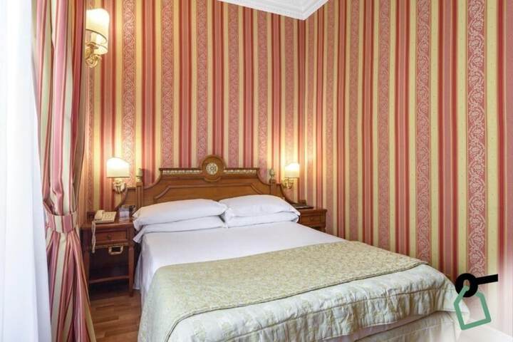 Room 22 of 36