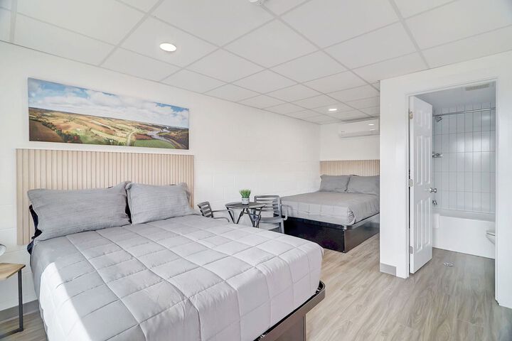 Room 7 of 11
