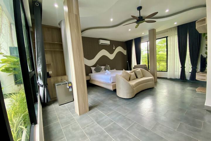 Room 29 of 47
