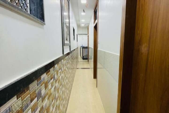 Room 12 of 14