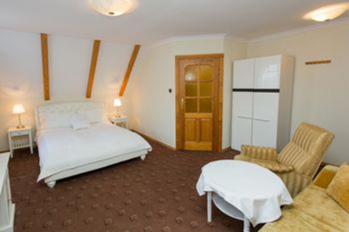 Room 20 of 40
