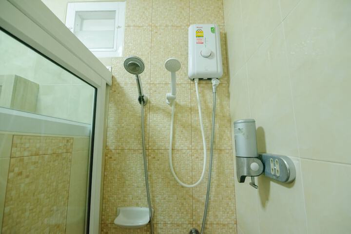 Room 52 of 104