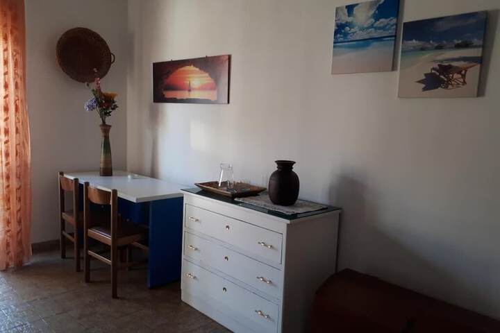 Room 4 of 13