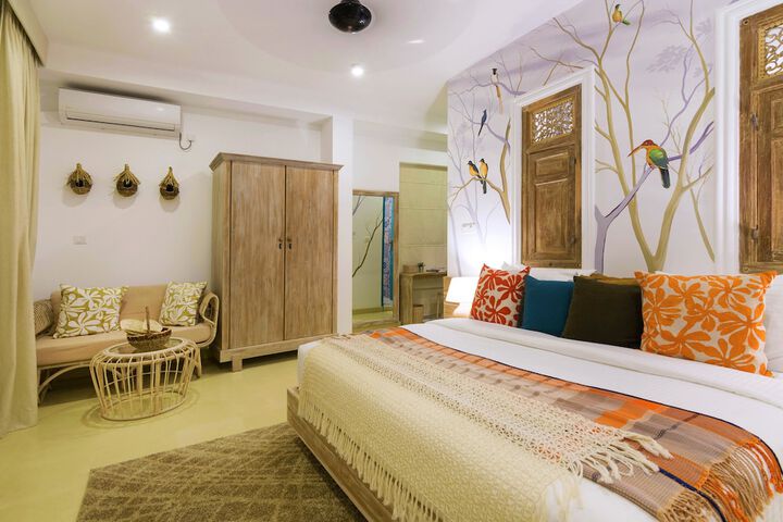 Room 10 of 51
