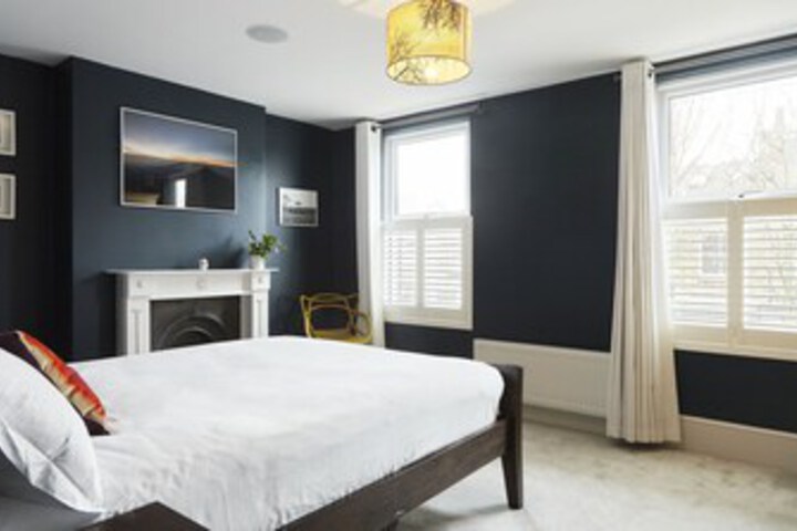 Room 16 of 18