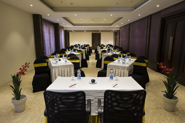 Ballroom/Hall 49 of 58