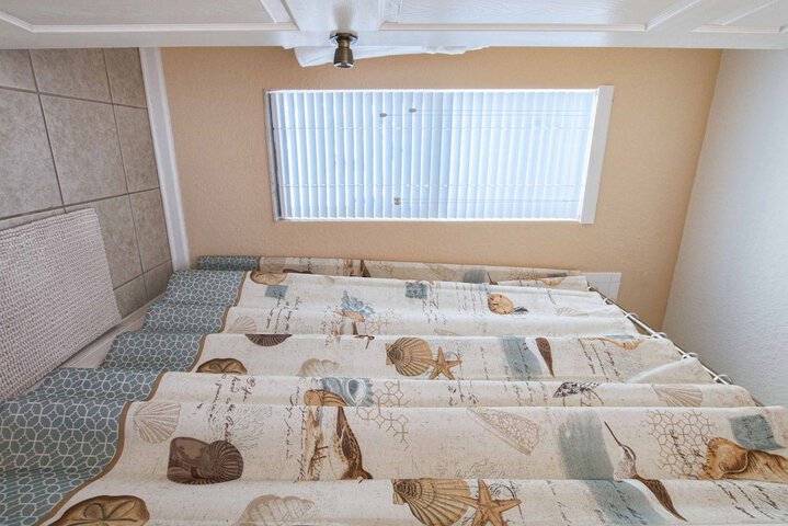 Room 9 of 117
