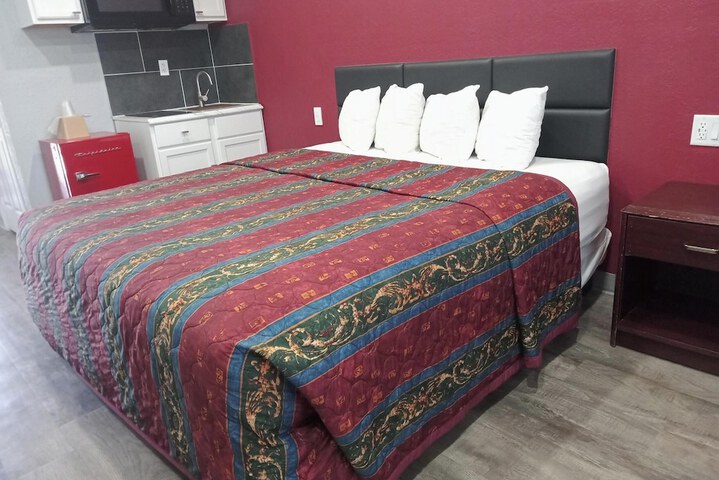 Room 14 of 44