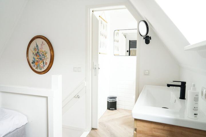 Room 14 of 50
