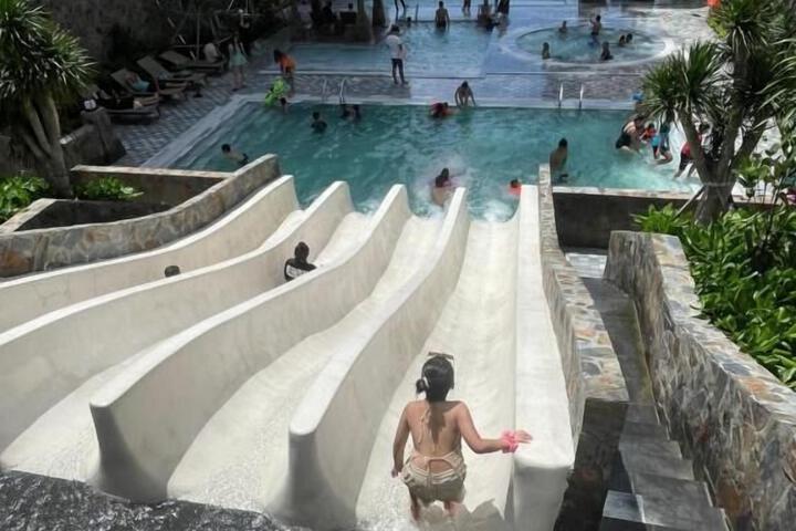 Pool 15 of 15