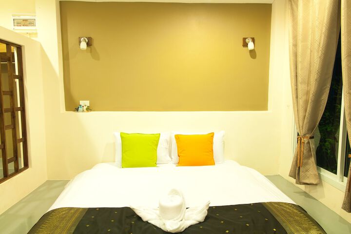 Room 8 of 43