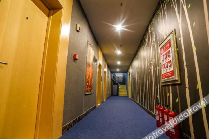 Hotel Interior 7 of 22