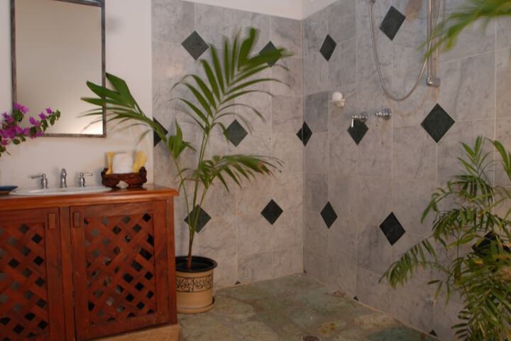 Room 16 of 31