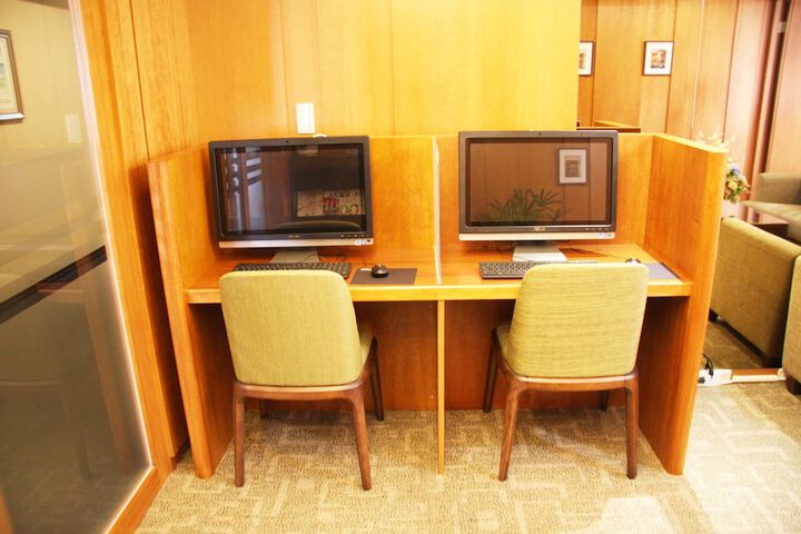 Business Center 67 of 69