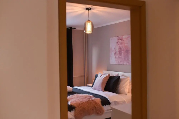 Room 3 of 16