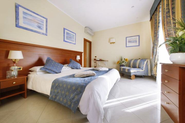 Room 20 of 48