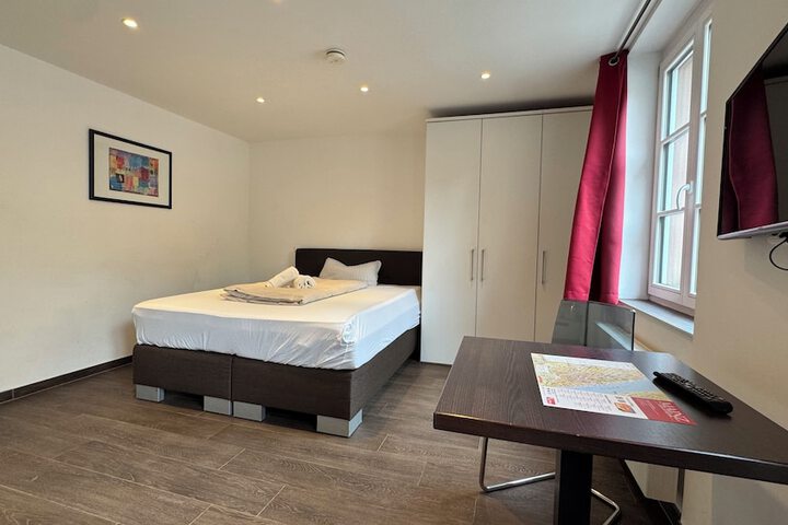 Room 14 of 69