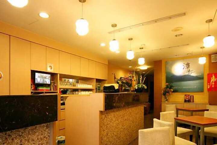 Lounge 99 of 115