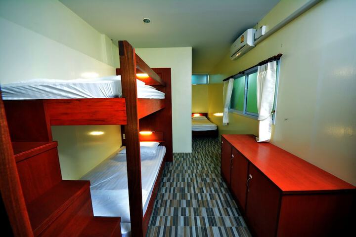 Room 5 of 34