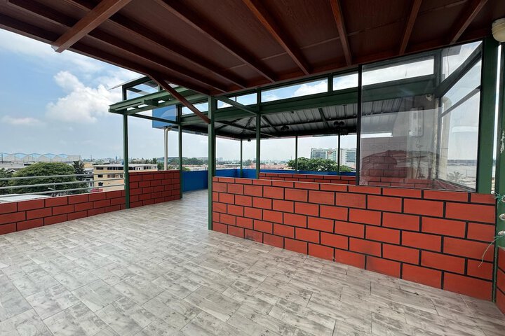 Sundeck 59 of 74