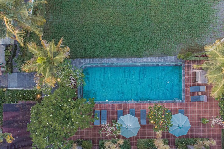 Pool Hotel