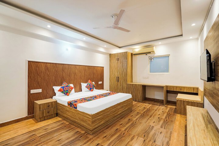 Room 16 of 31