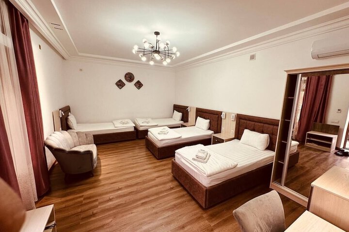 Room 49 of 63