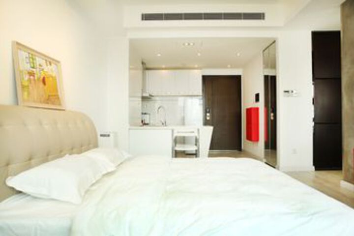 Room 10 of 36