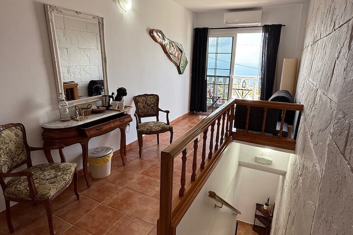 Room 25 of 66