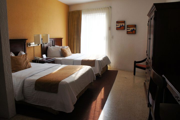 Room 8 of 40